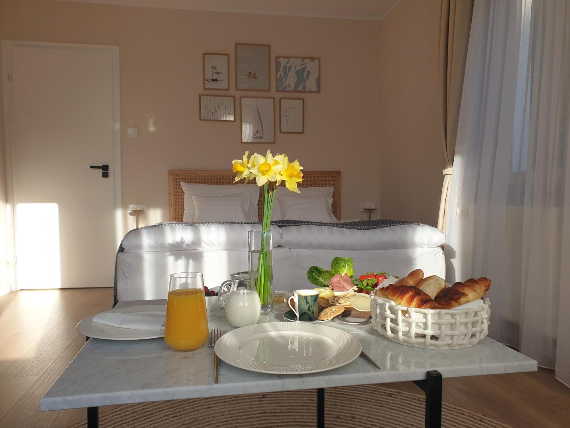 The Secret Garden - Keszthely B&B 외부 사진