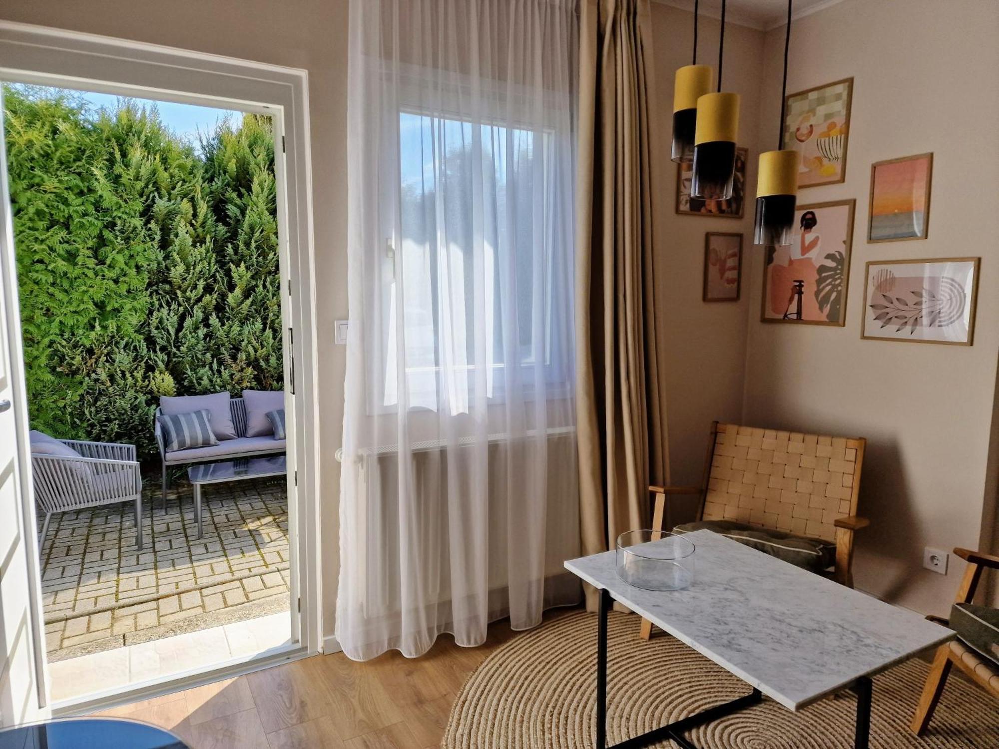 The Secret Garden - Keszthely B&B 외부 사진