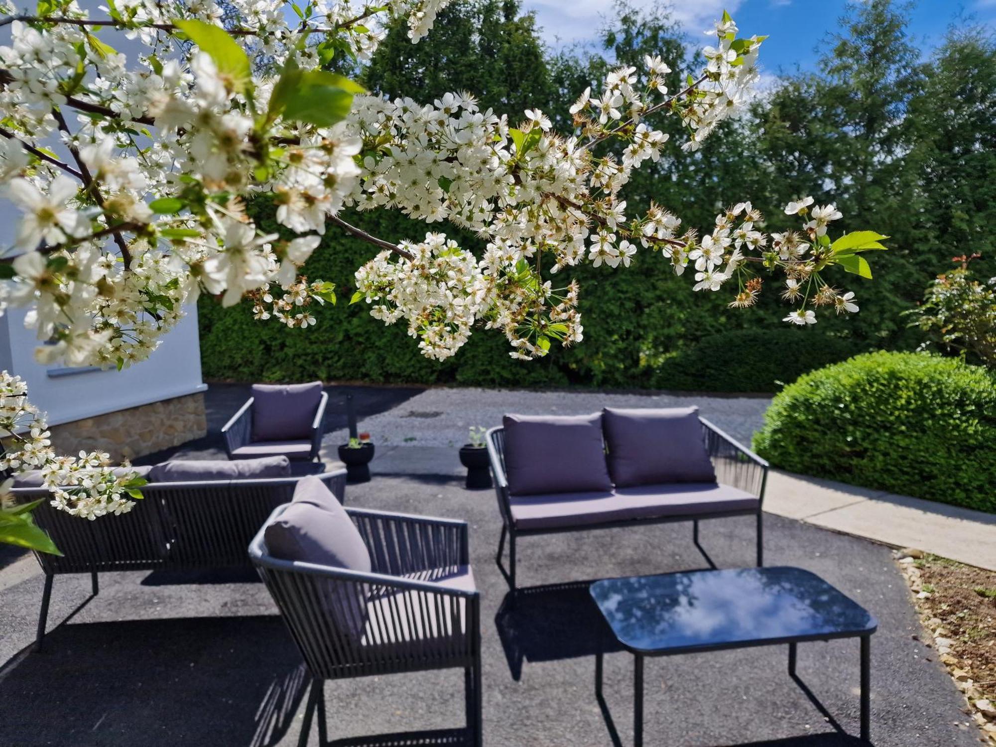 The Secret Garden - Keszthely B&B 외부 사진