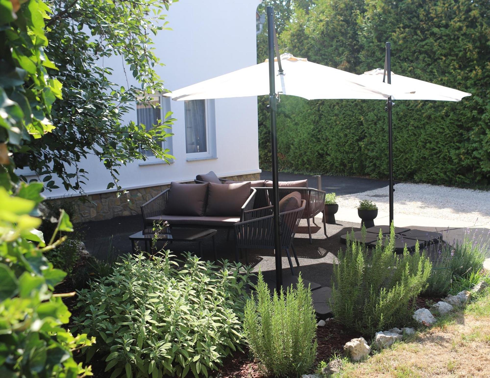 The Secret Garden - Keszthely B&B 외부 사진